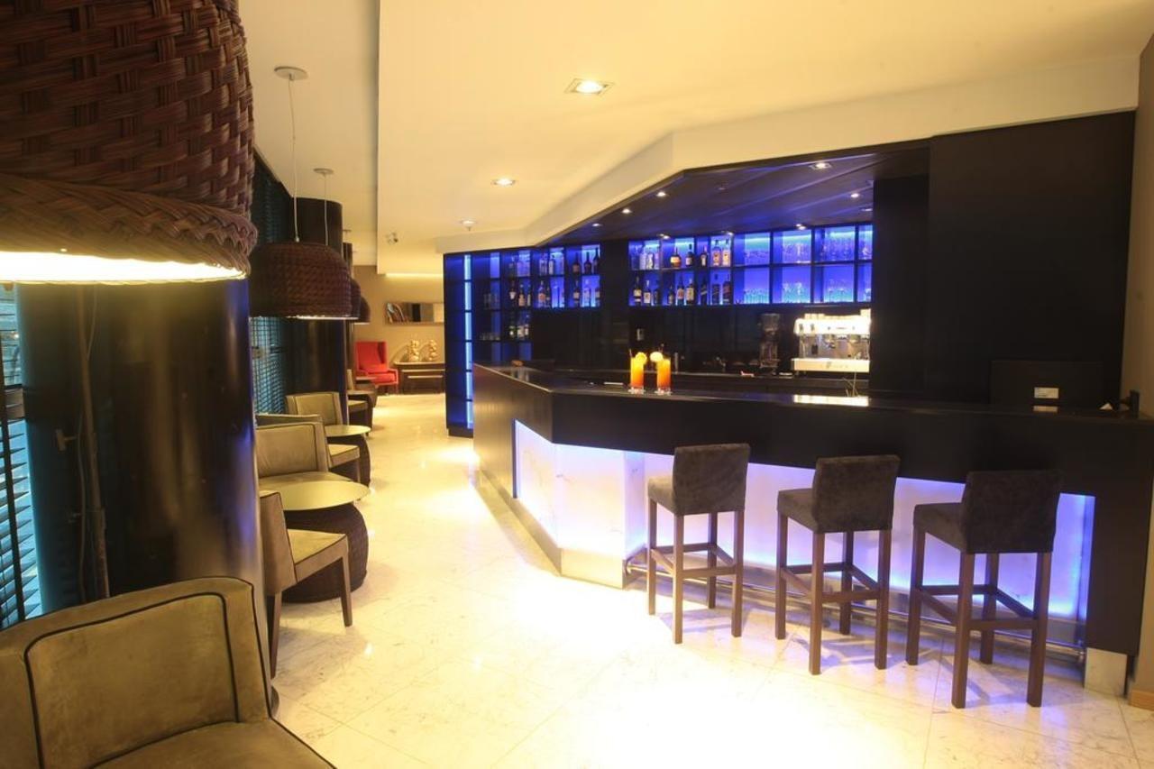Hotel Yrigoyen 111 Córdova