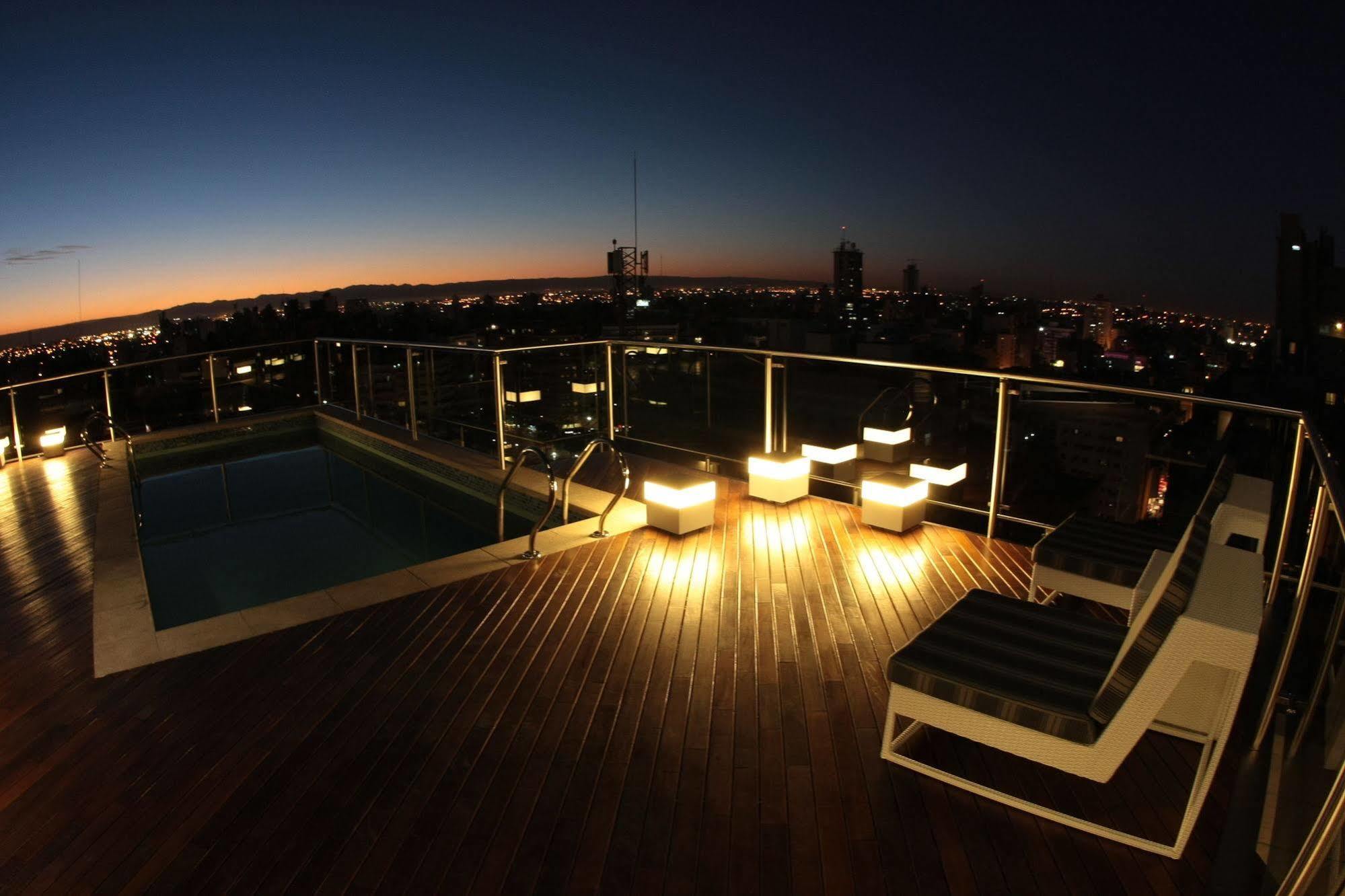 Yrigoyen 111 Hotel 3*